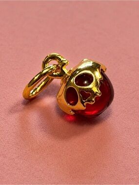 Pandora Disney Villains Evil Queen Apple Dangle Charm